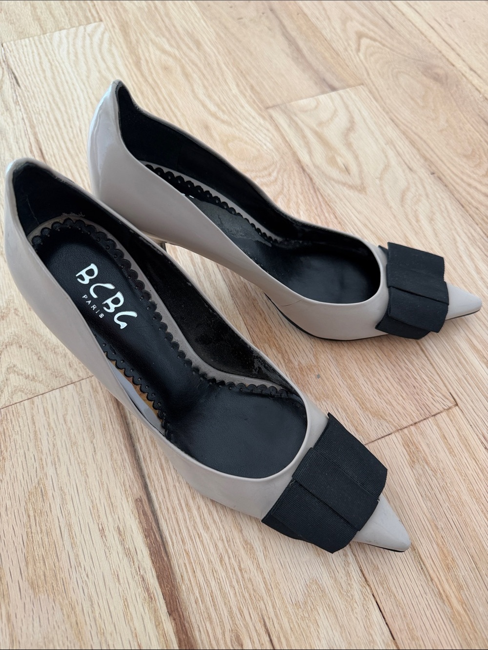 BCBG Taupe Stilletos with Black Bo